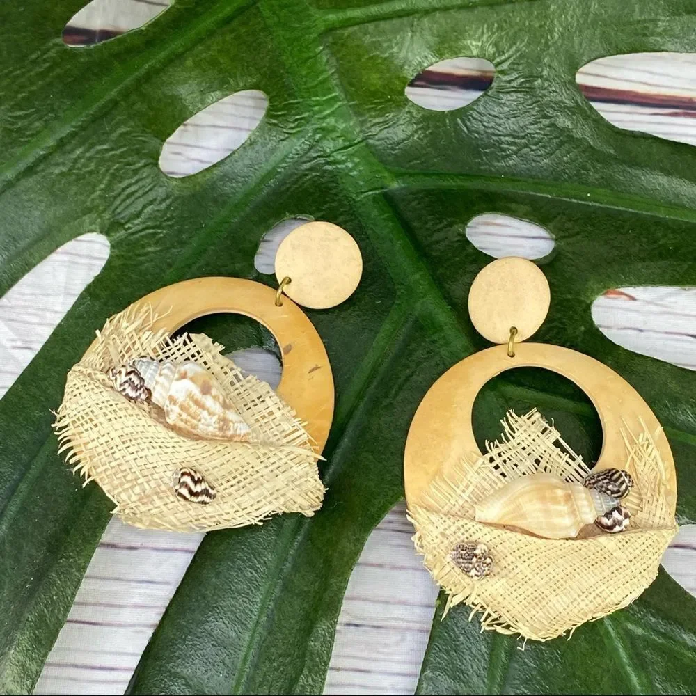 ‎80s Coconut Seashell Hoop Earrings